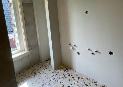 Badkamer Warnsveld voorzien van sausklaar stucwerk